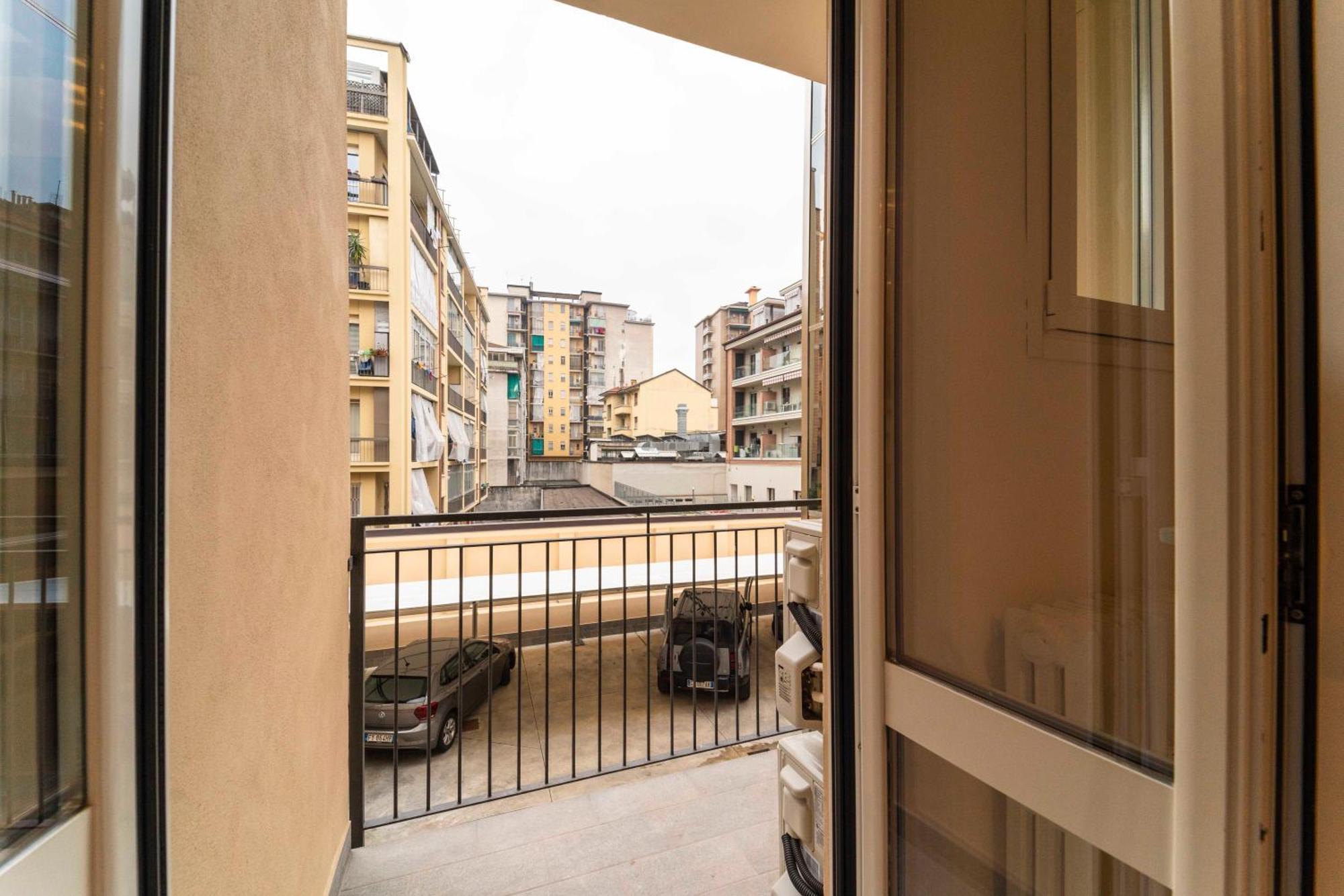 2 B&business - 50 Mt Dalle Molinette, 300 Mt Da Metro Spezia, 1k M Da Lingotto Fiere Turin