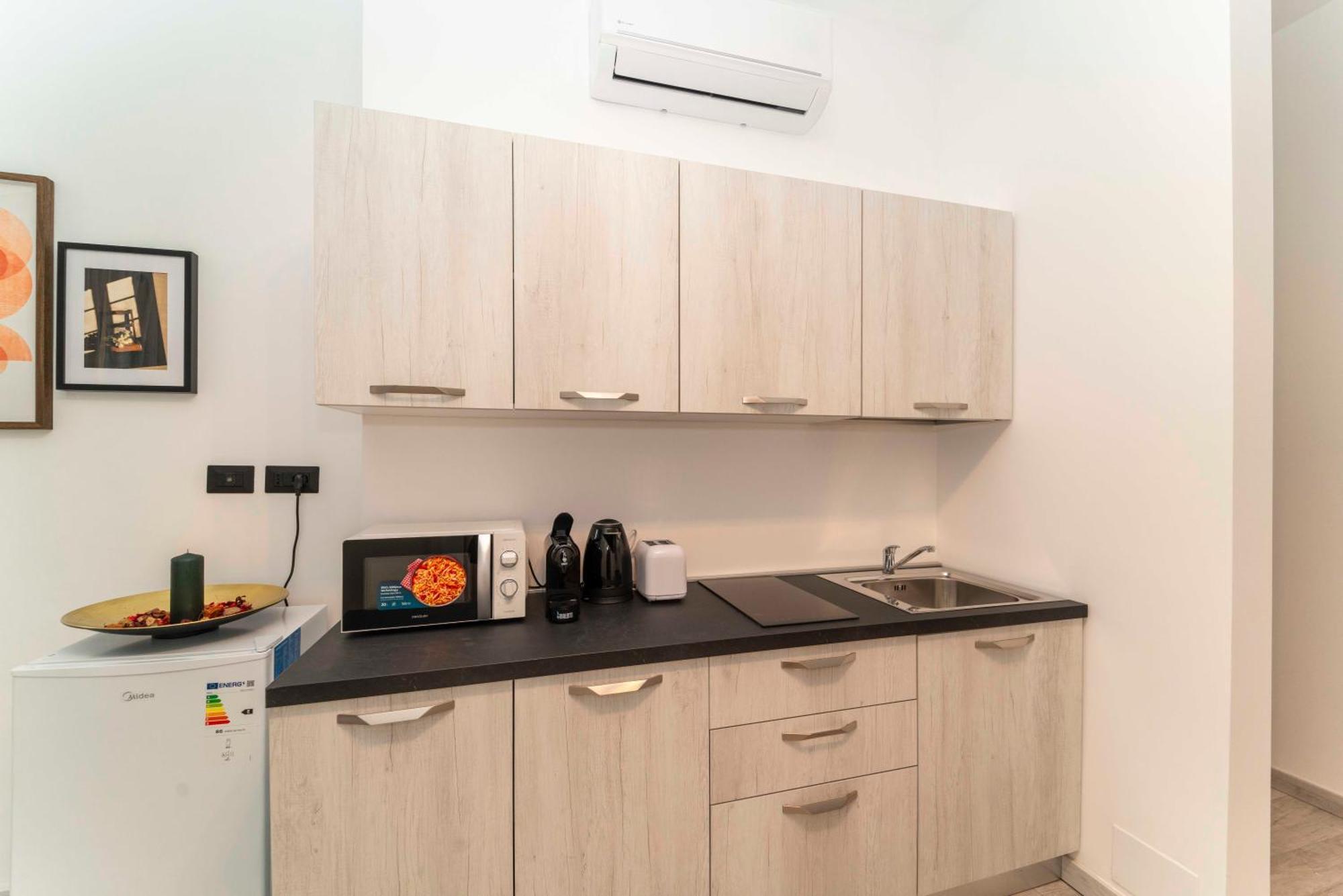 Apartment 2 B&business - 50 Mt Dalle Molinette, 300 Mt Da Metro Spezia, 1k M Da Lingotto Fiere *