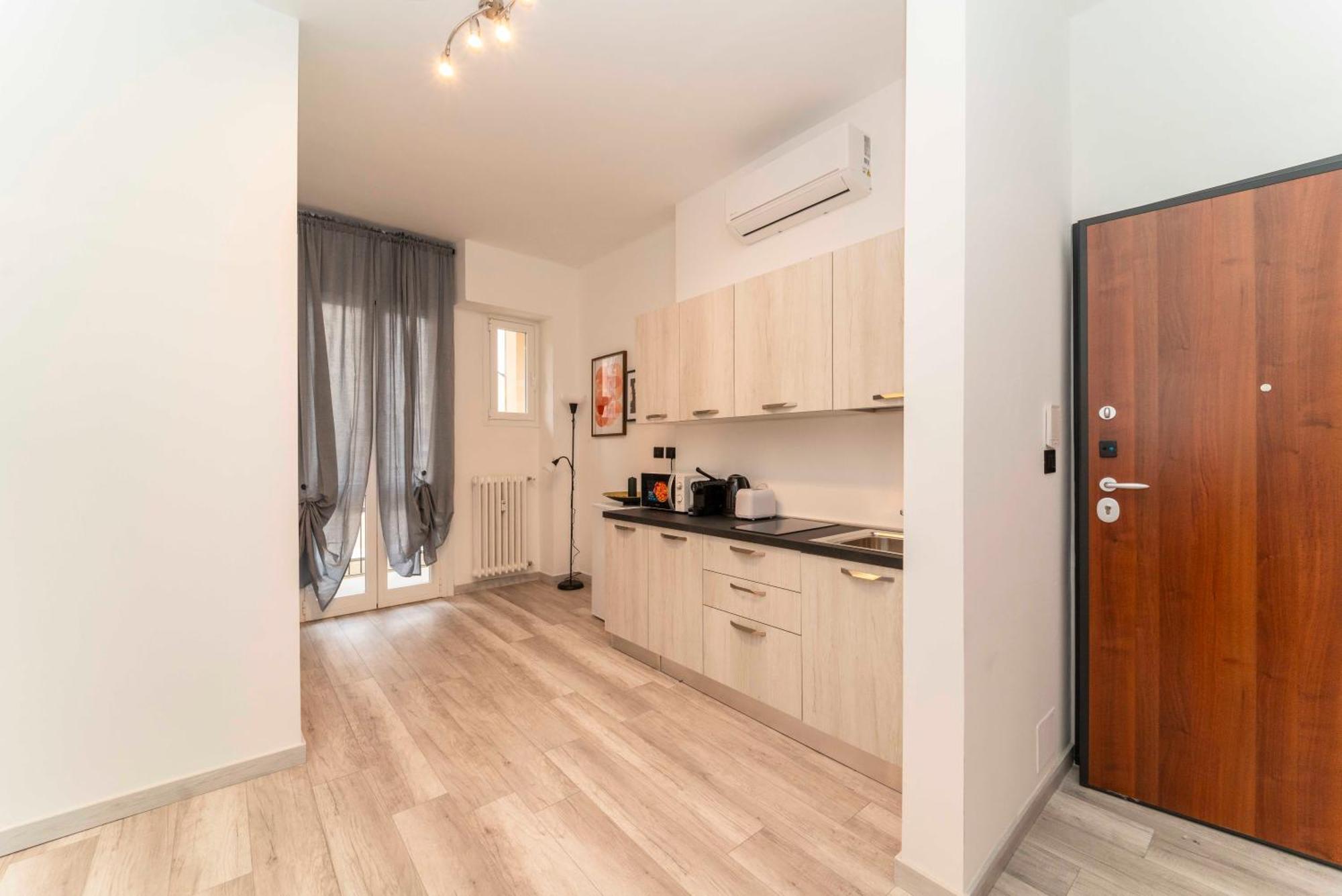 2 B&business - 50 Mt Dalle Molinette, 300 Mt Da Metro Spezia, 1k M Da Lingotto Fiere Apartment *