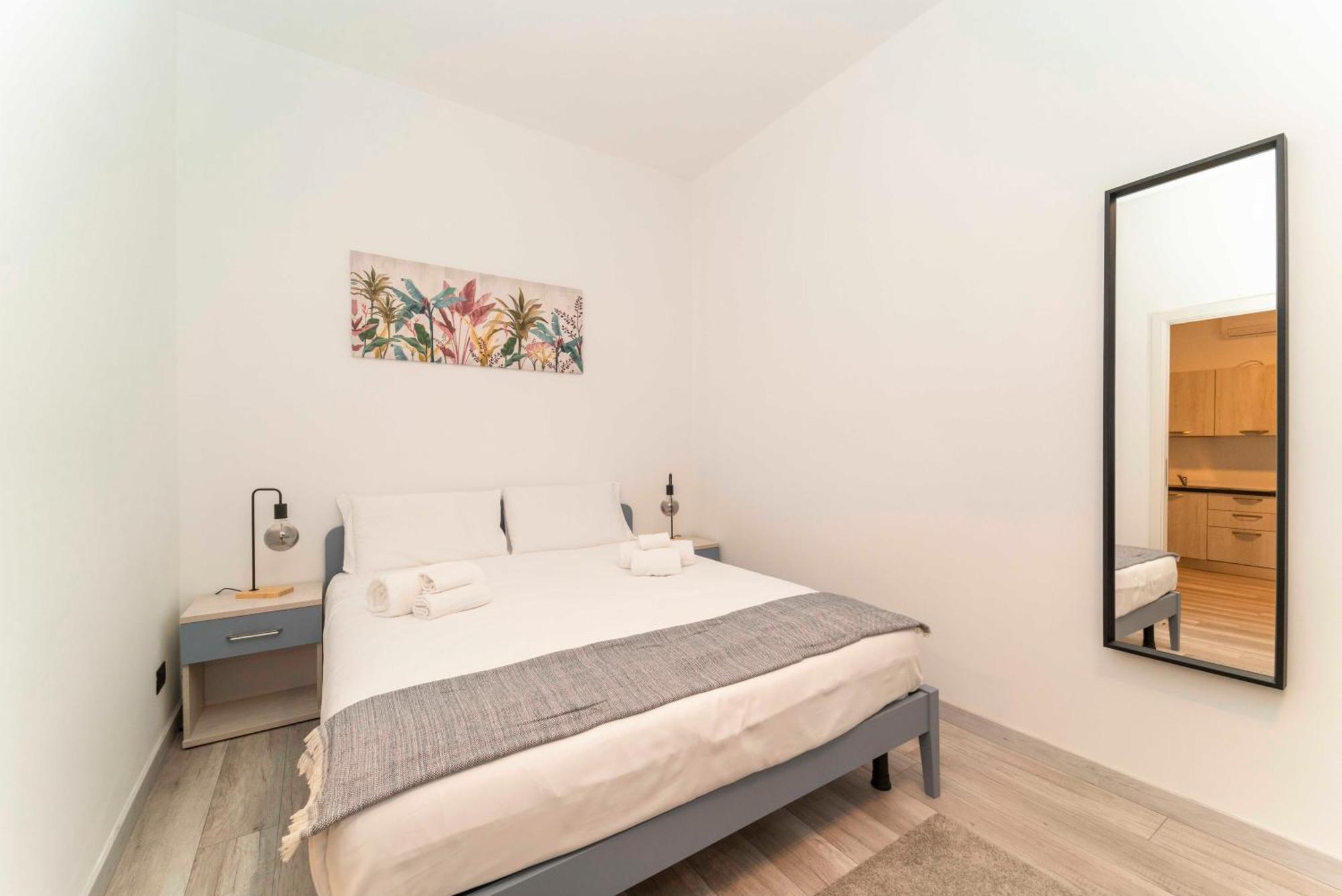 2 B&business - 50 Mt Dalle Molinette, 300 Mt Da Metro Spezia, 1k M Da Lingotto Fiere Apartamento